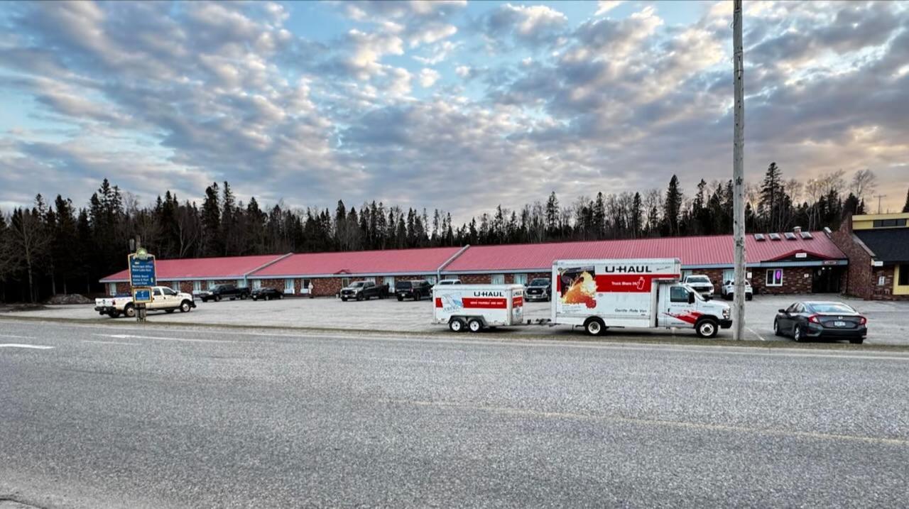 Zero-100 Motel Heron Bay Exterior photo